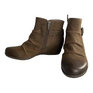 Dansko Suede Booties Sz 38